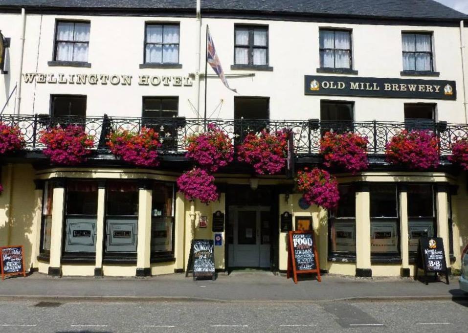 The Wellington Hotel Howden Eksteriør billede